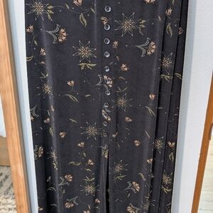 Floral Black Skirt With Button Front Detail - Petite